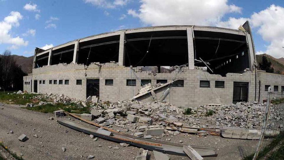 «Il Palazzetto dello sport rinascerà dalle sue ceneri»