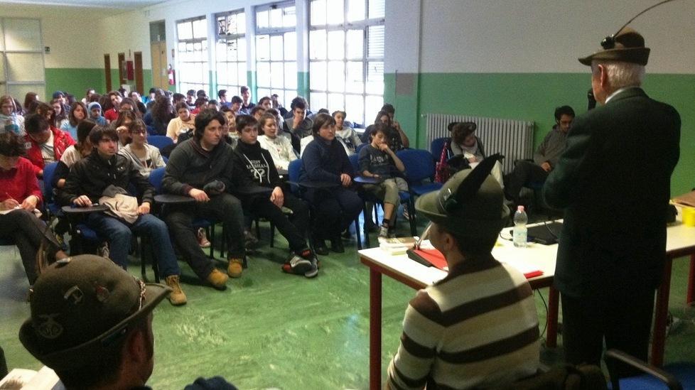 Un reduce spiega agli studenti la tragica campagna di Russia 