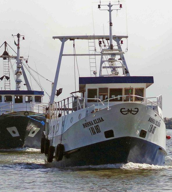 Inghiottito dalle onde, annega pescatore 