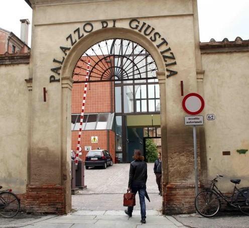 Violenza e sequestro: otto anni 