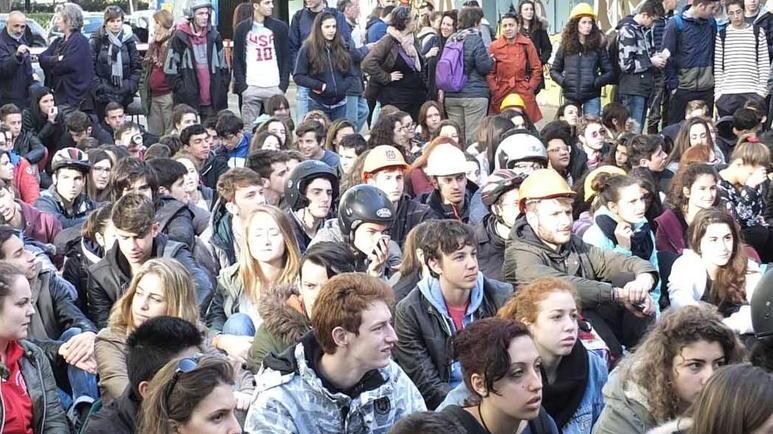 Liceo Buonarroti, inagibili alcune aule dopo il crollo