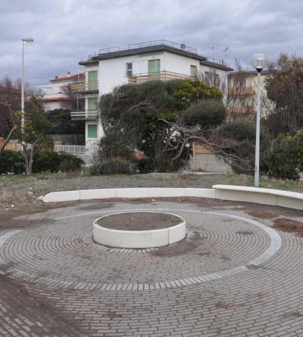 Lavori in corso su spiaggia e lungomare 