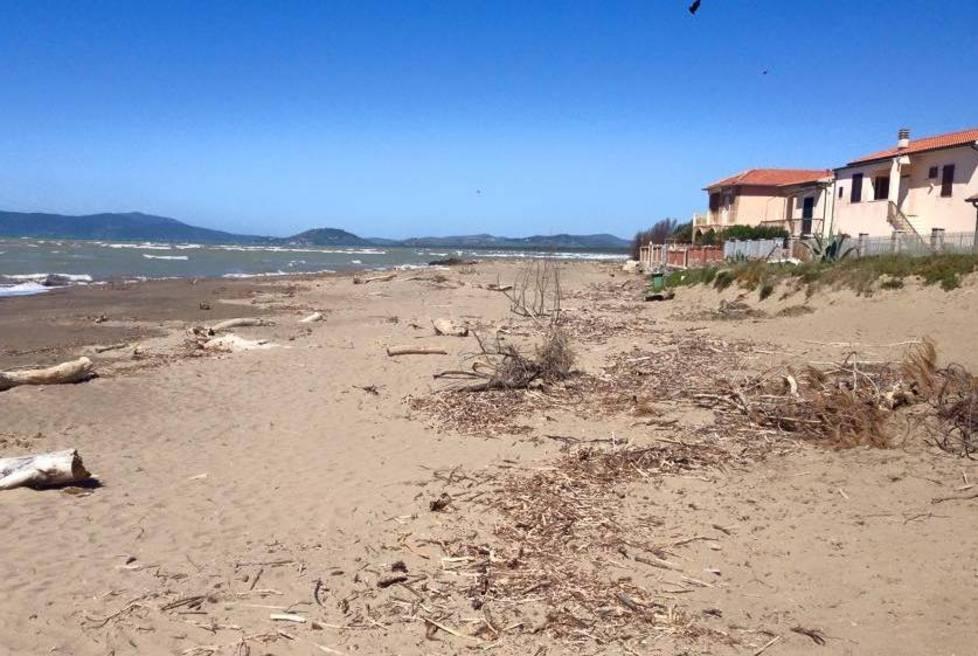 Feniglia e Giannella già pronte Per il 10 aprile arenili a posto