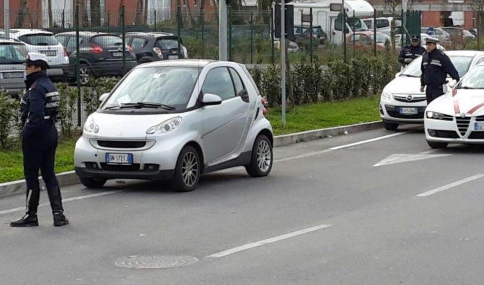 Multe a raffica davanti al San Luca 
