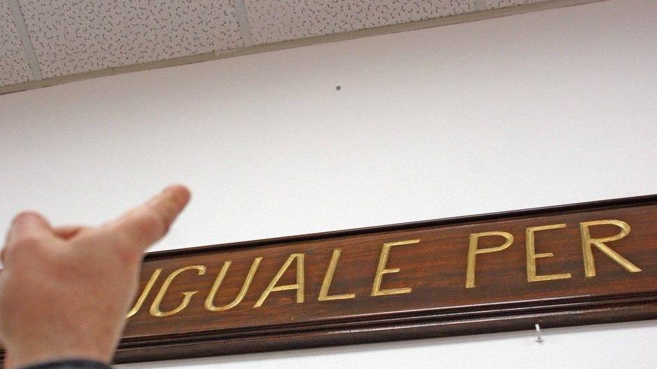 Presente solo in aula F, nelle aule A e D ci sono ancora i chiodi