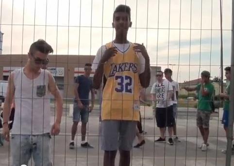 Musica strumento didattico per combattere il razzismo 