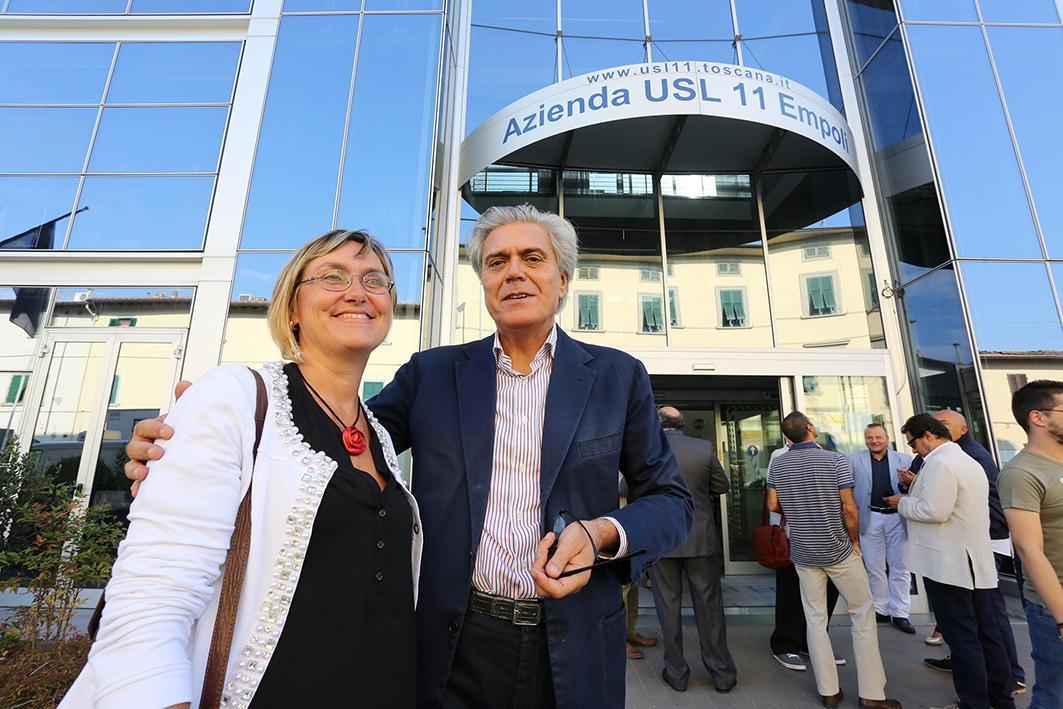 Il direttore generale dell'Asl 11 Monica Piovi con l'assessore regionale Luigi Marroni