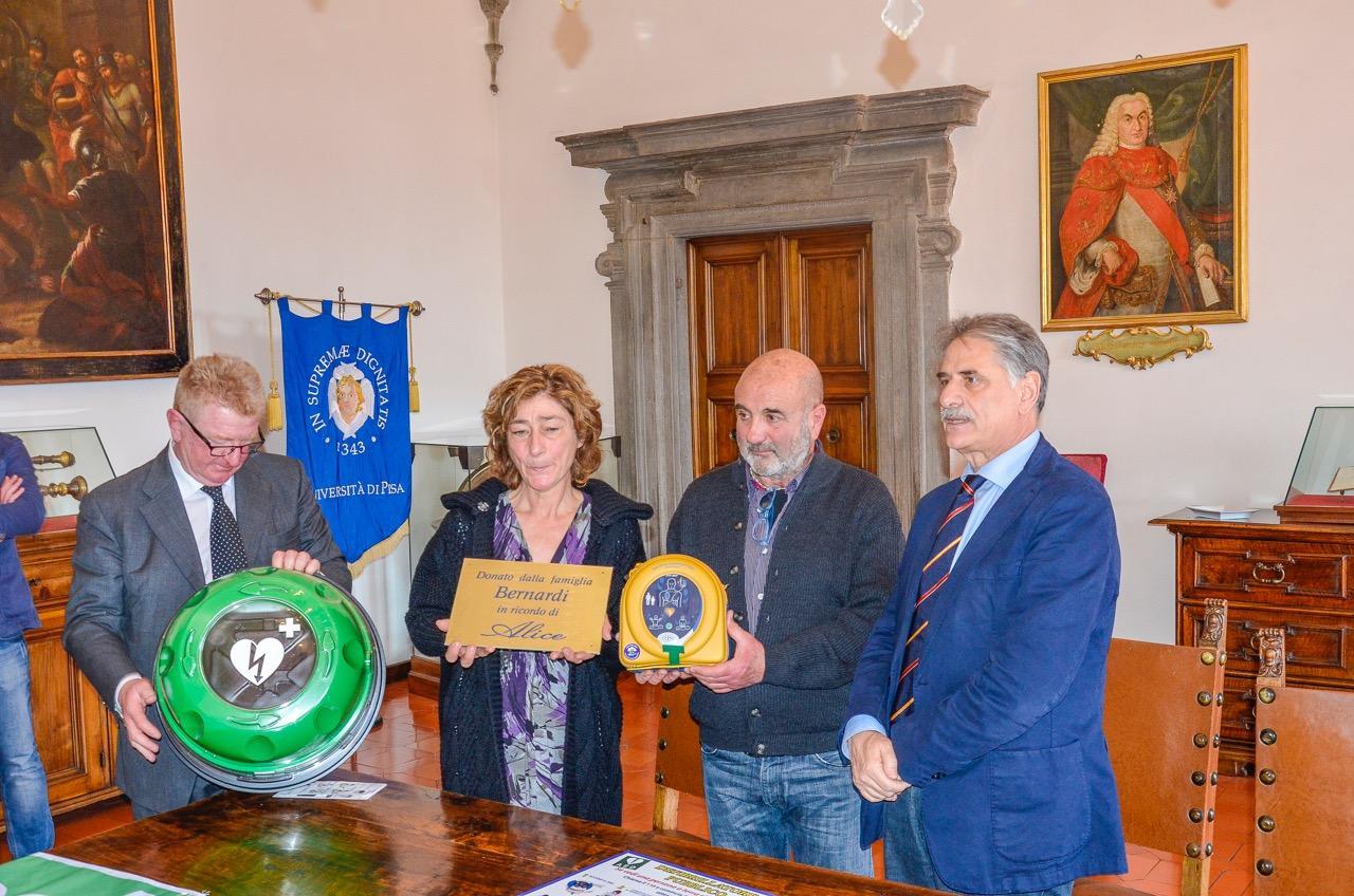 Da sinistra il dottor Cecchini, i genitori di Alice e il rettore Massimo Augello