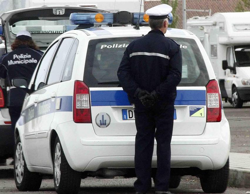Finta impiegata delle Poste a casa degli anziani
