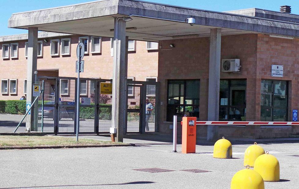 Era in comunità ma perseguitava la moglie 