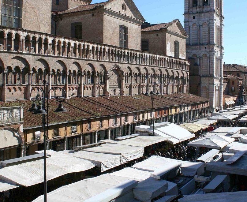 «Mercato sul Listone ma senza camioncini» 
