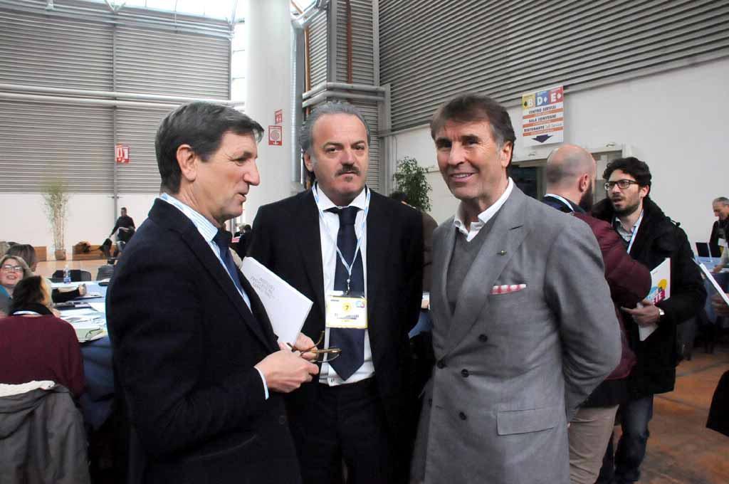 Brunello Cucinelli con il sindaco Angelo Zubbani e Dino Sodini