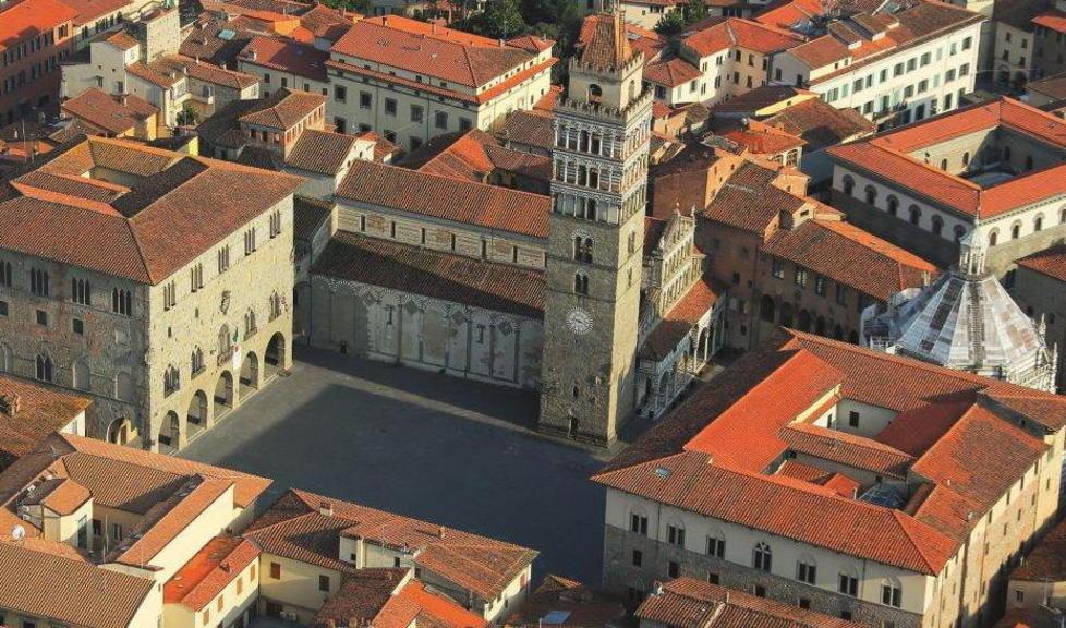 Pasqualand, un prato in piazza Duomo 