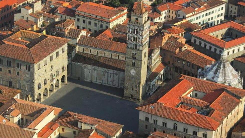 Pasqualand, un prato in piazza Duomo