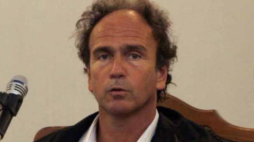 Il proprietario del distributore patteggia 8 mesi, autotrasportatore sceglie l’abbreviato