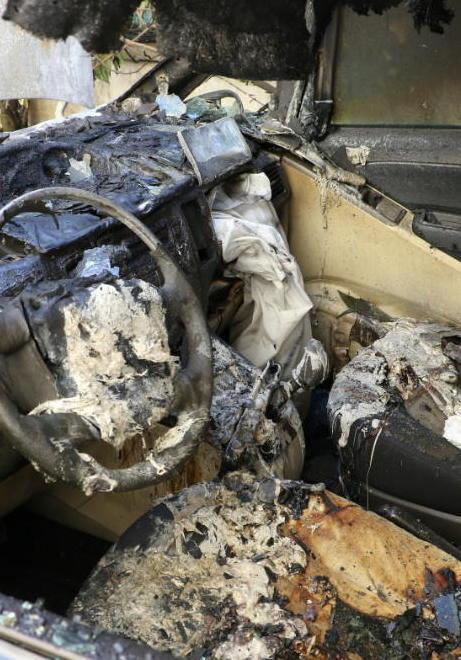 Rogo ai Poggi, tre auto distrutte 