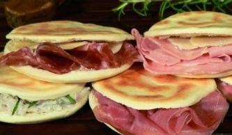 La crescentina è scesa a valle e il suo nome è diventato tigella