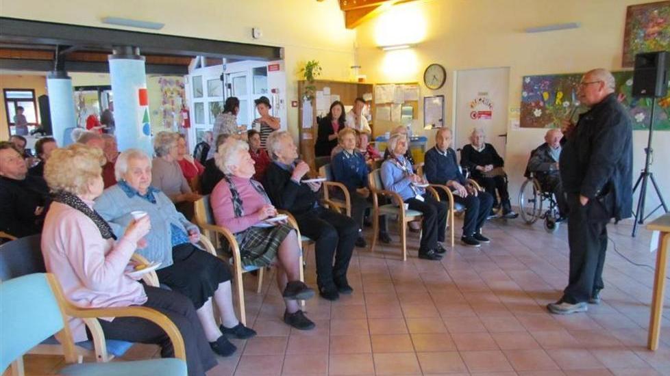 Storie in dialetto per gli anziani