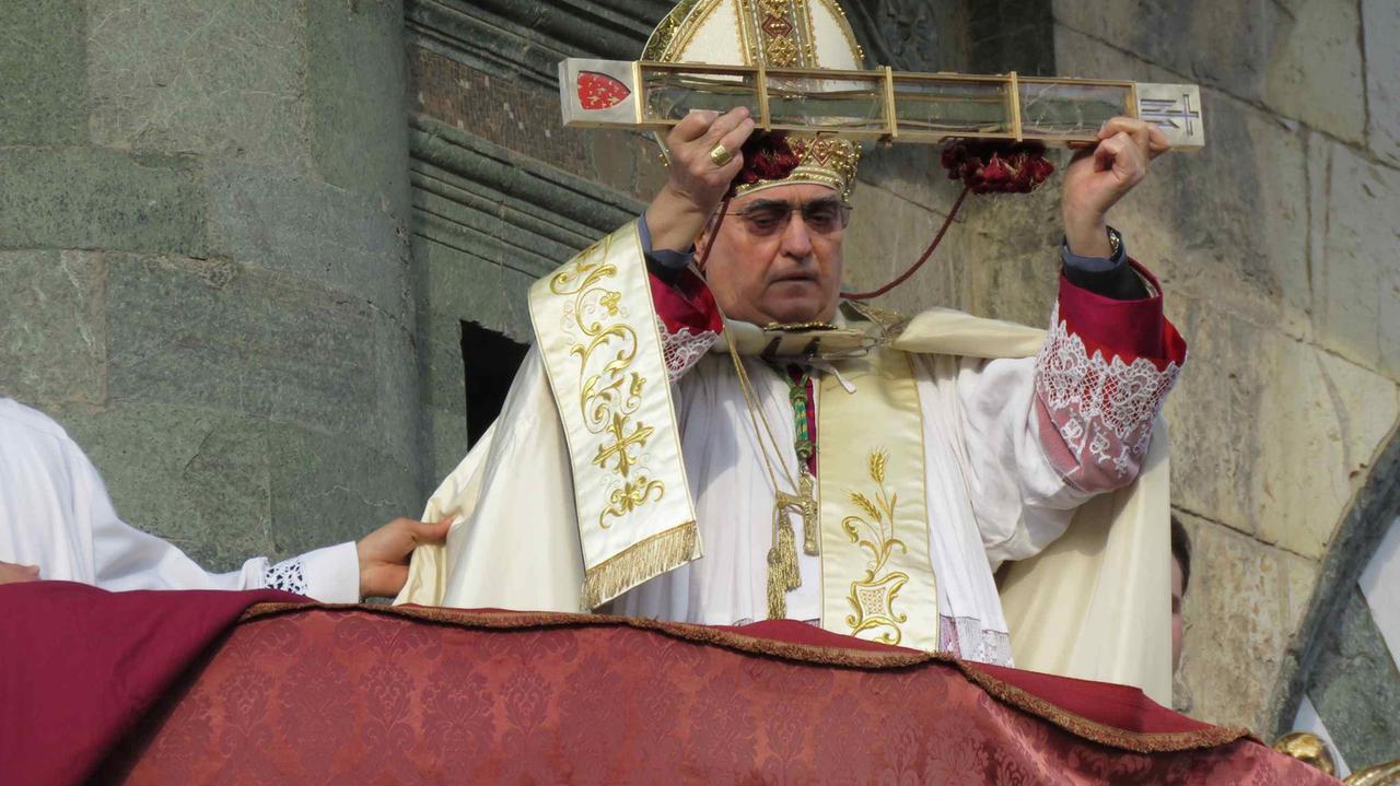 L'ostensione del Sacro cingolo della Madonna