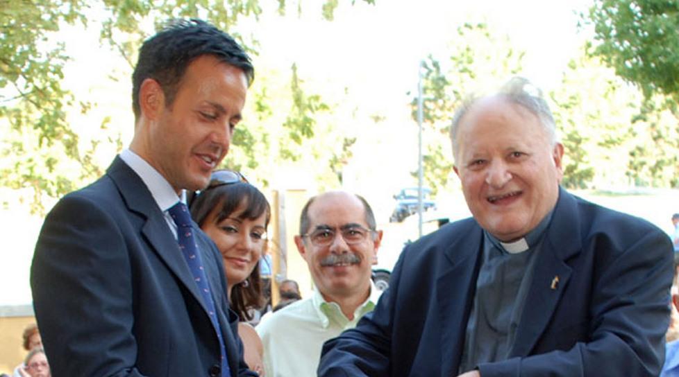 Due strade intitolate ad altrettanti parroci