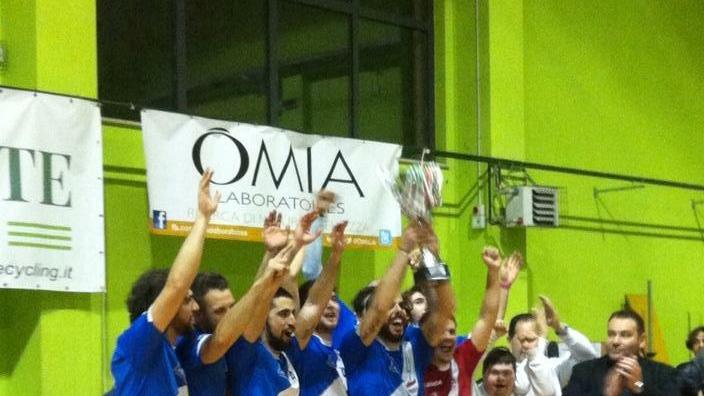 La Pallavolo Orbetello con il trofeo