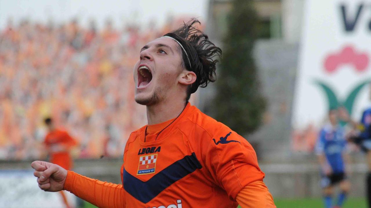 La gioia di Vassallo dopo un gol