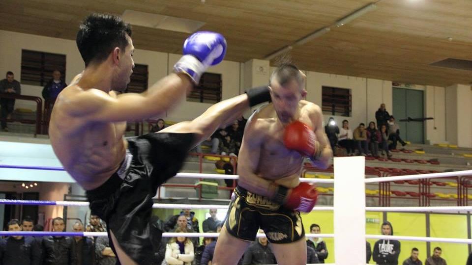 Un high kick di Matteo Cara