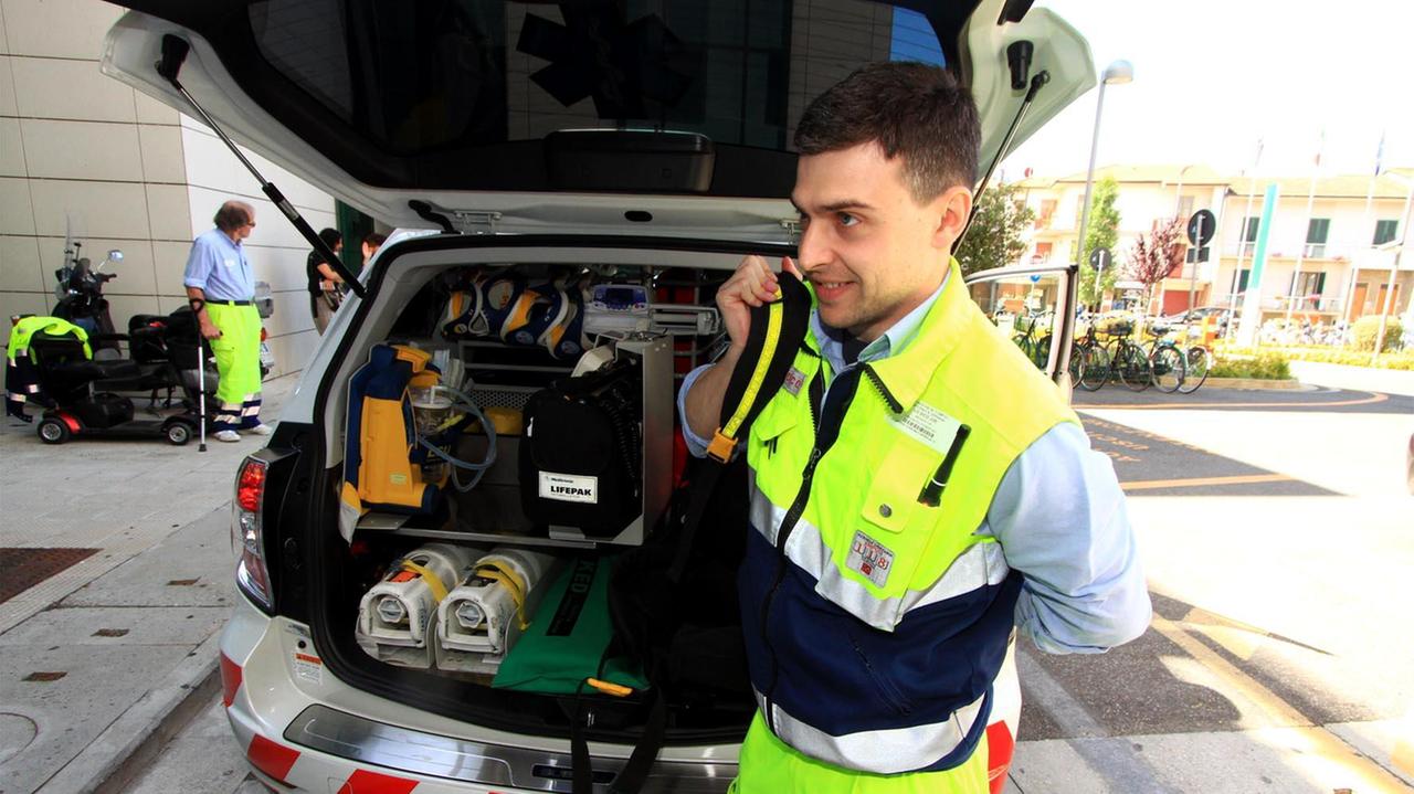 Un'auto medica (foto d'archivio)
