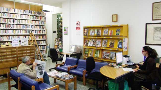 La biblioteca comunale di Piombino (foto Paolo Barlettani)
