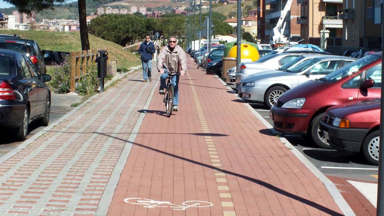 La pista ciclabile di via Amendola