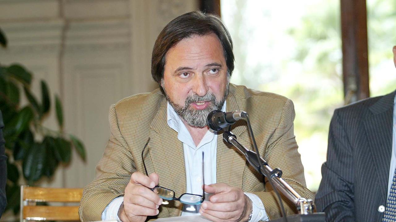 Asl Pistoia, Scarafuggi a processo per la nomina di un addetto stampa