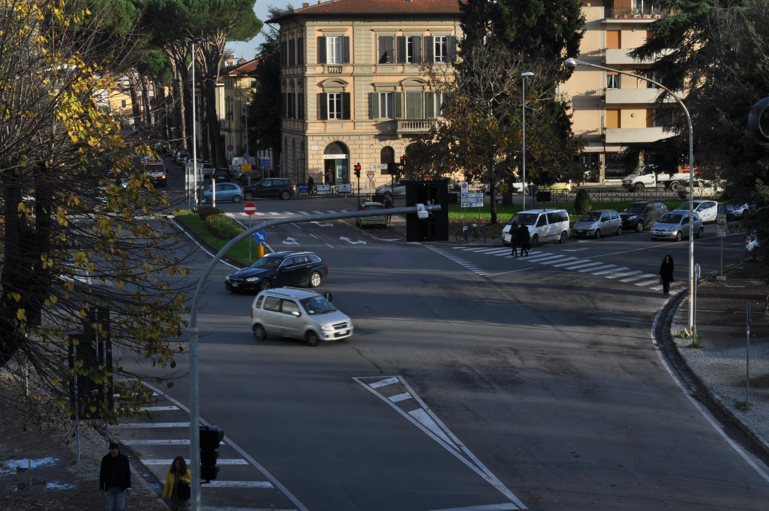 Piazzale don Aldo Mei, dove sarà fatta la rotatoria