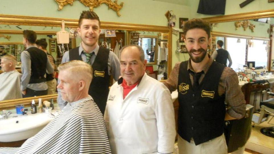 Addio mondo del calcio, vado a fare il barbiere