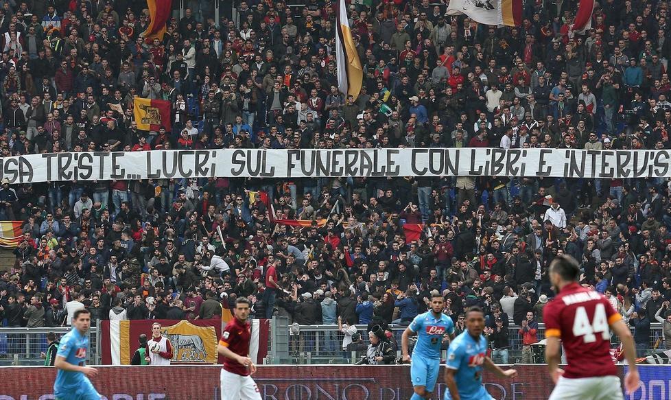 Striscioni, la madre di Ciro chiede -5 alla Roma