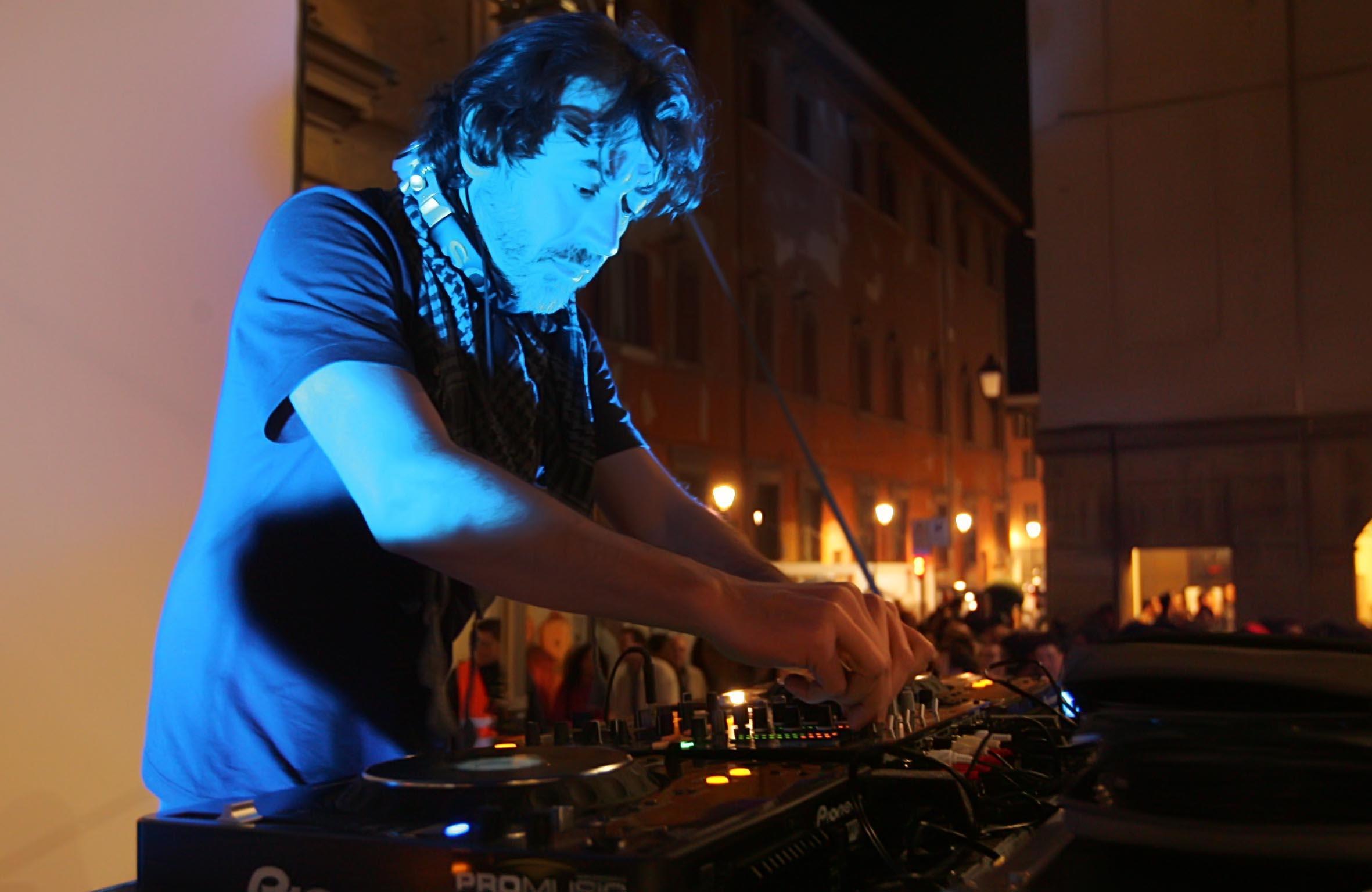 Benny Benassi live in piazza a Reggio Emilia il 15 maggio