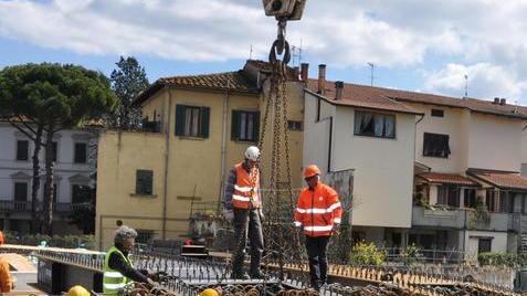 Ponte sull’Egola I lavori procedono a passo spedito