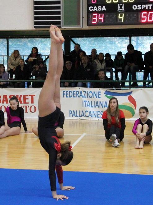 Assegnati 18 titoli, in gara trecento atlete 
