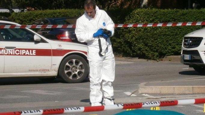 Piazza chiusa per consentire gli accertamenti