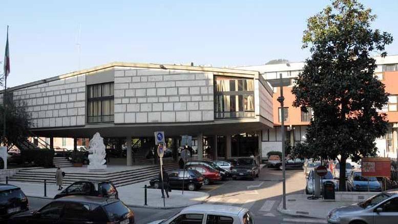 Crisi, in 5.000 chiedono aiuto
