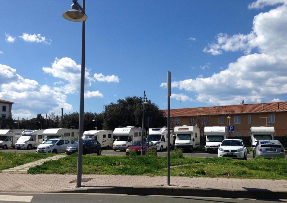 Camper, sosta selvaggia e riparte la protesta 