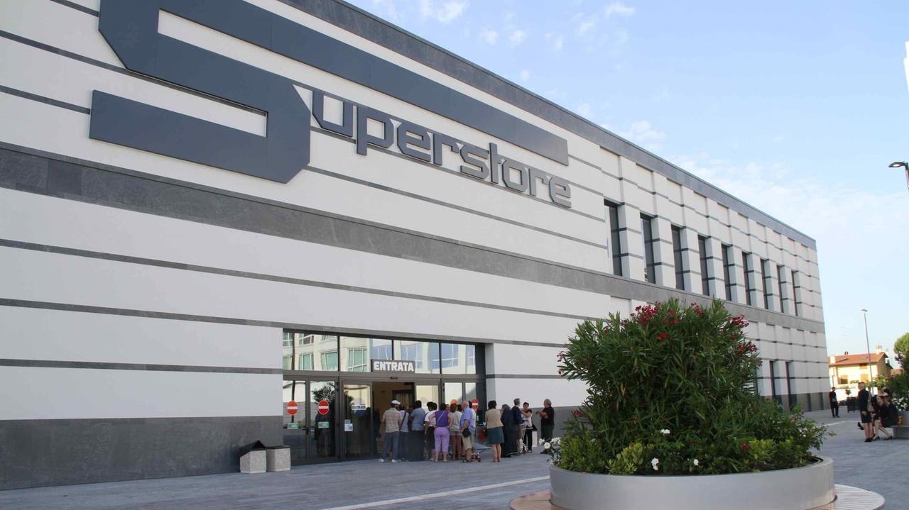 Il nuovo supermercato Esselunga di Pratilia