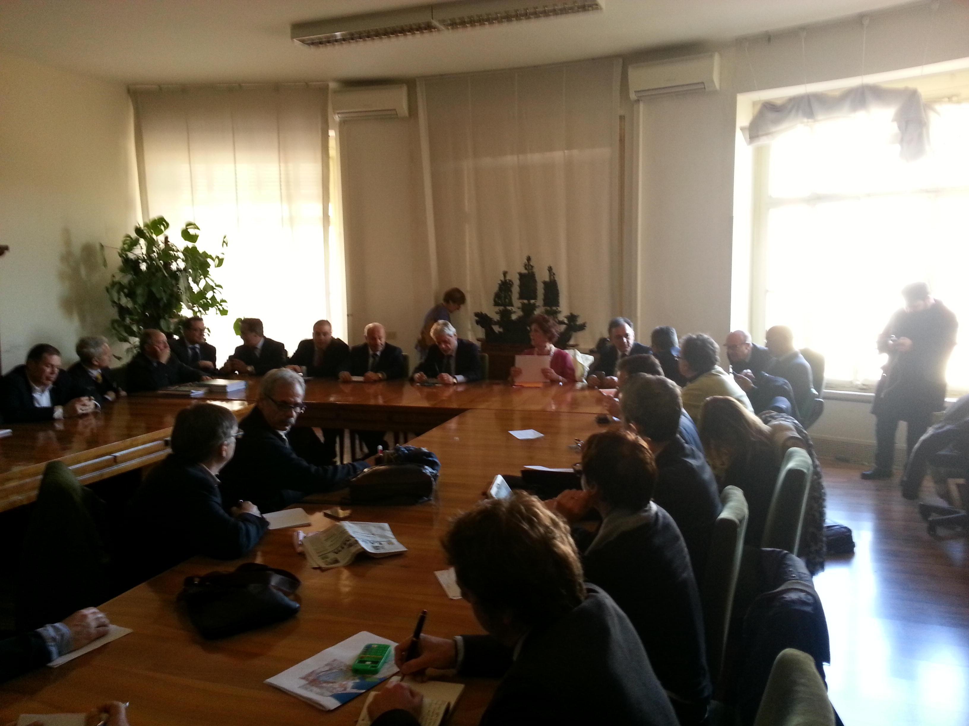 Il tavolo al ministero dello Sviluppo economico con i partecipanti all'incontro sul piano Cevital 