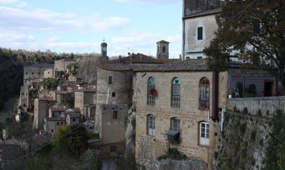  Bandiere arancioni del Touring per tre borghi