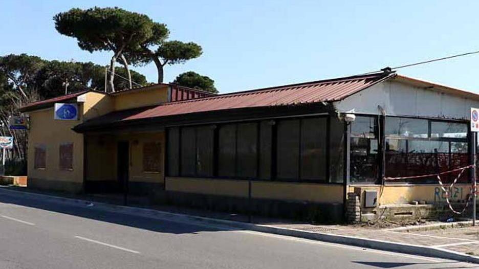Sede dei vigili e farmacia a Partaccia