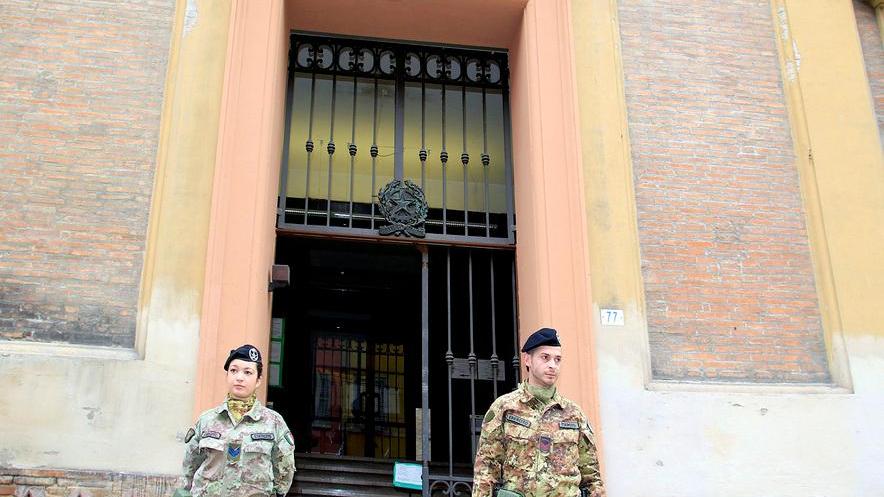 Violenza sessuale alle colleghe: condannato