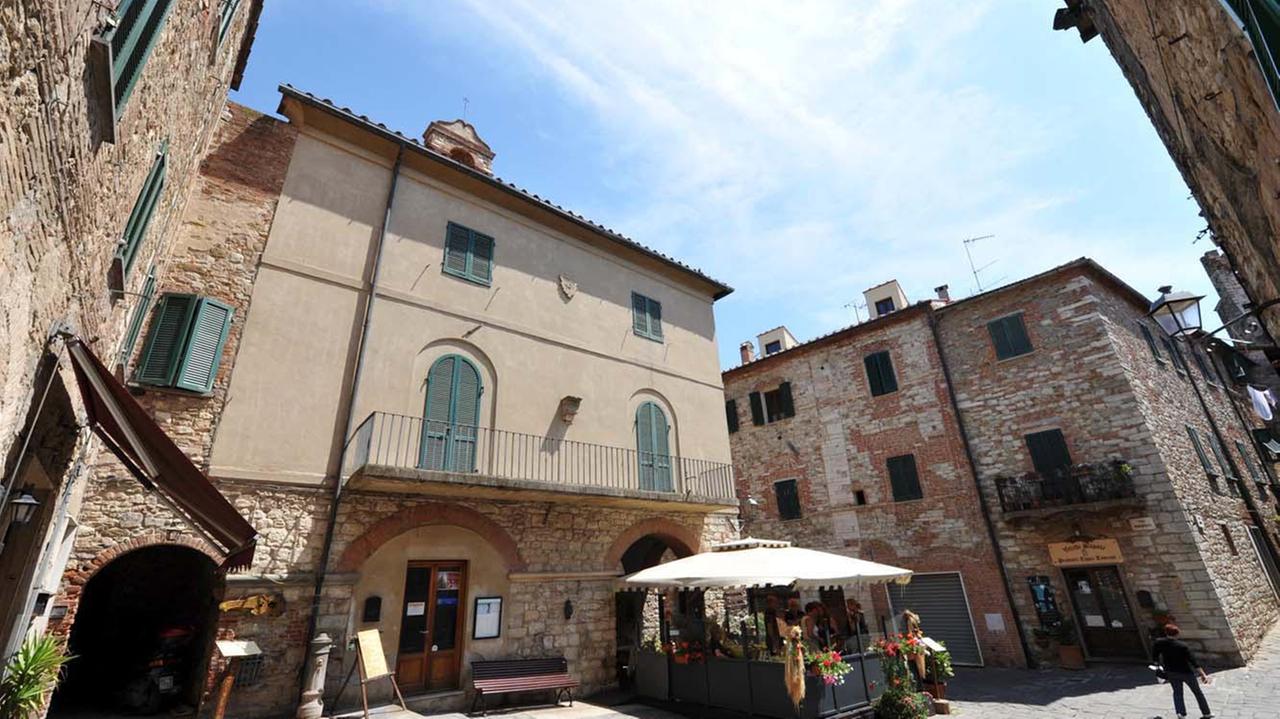 Il centro storico di Suvereto (foto Pabar)