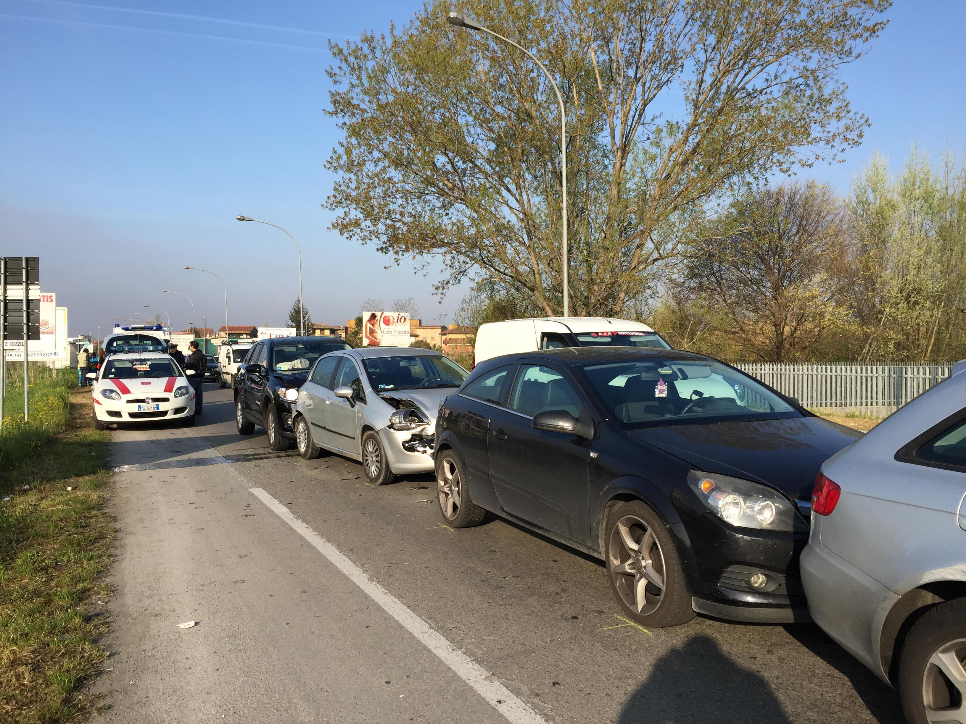 L'incidente in via Machiavelli (foto Nucci)