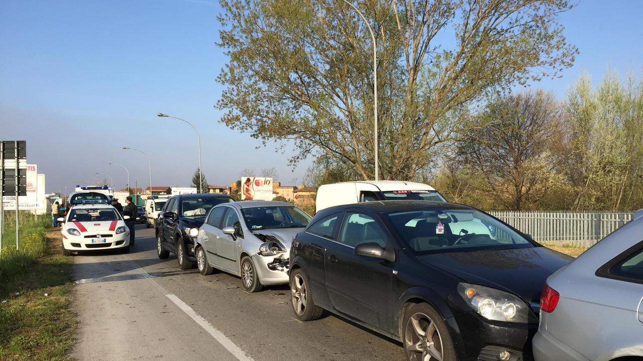 L'incidente in via Machiavelli (foto Nucci)