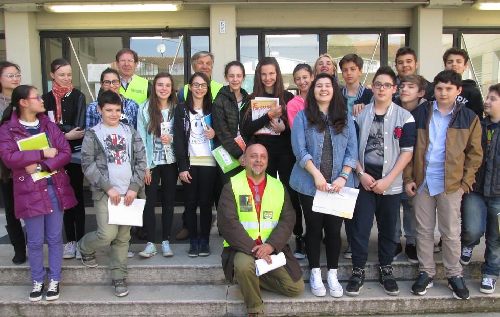 “Multati” dagli studenti-poliziotti 