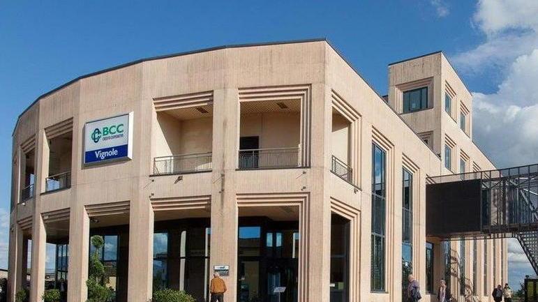 Bcc, aumentano i soci e gli utili Ma l’economia resta depressa